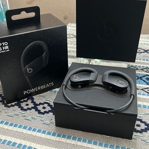 New Beats Powerbeats no tags